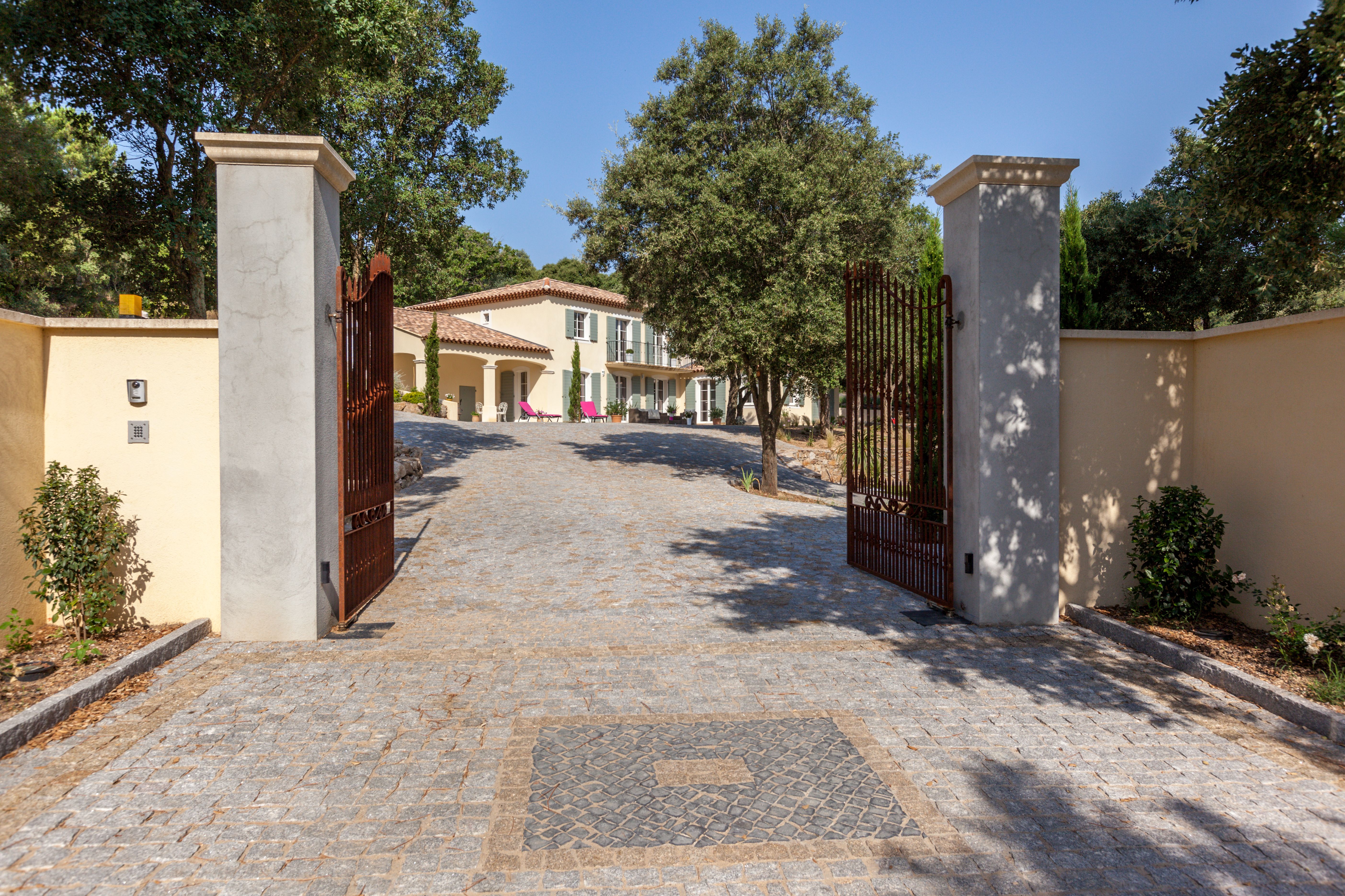 Villa B 2